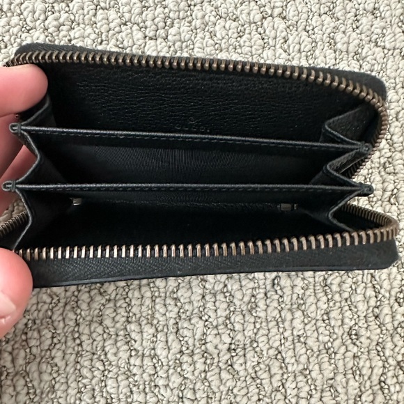 Gucci Print Zip Around Wallet - Picture 4 of 5